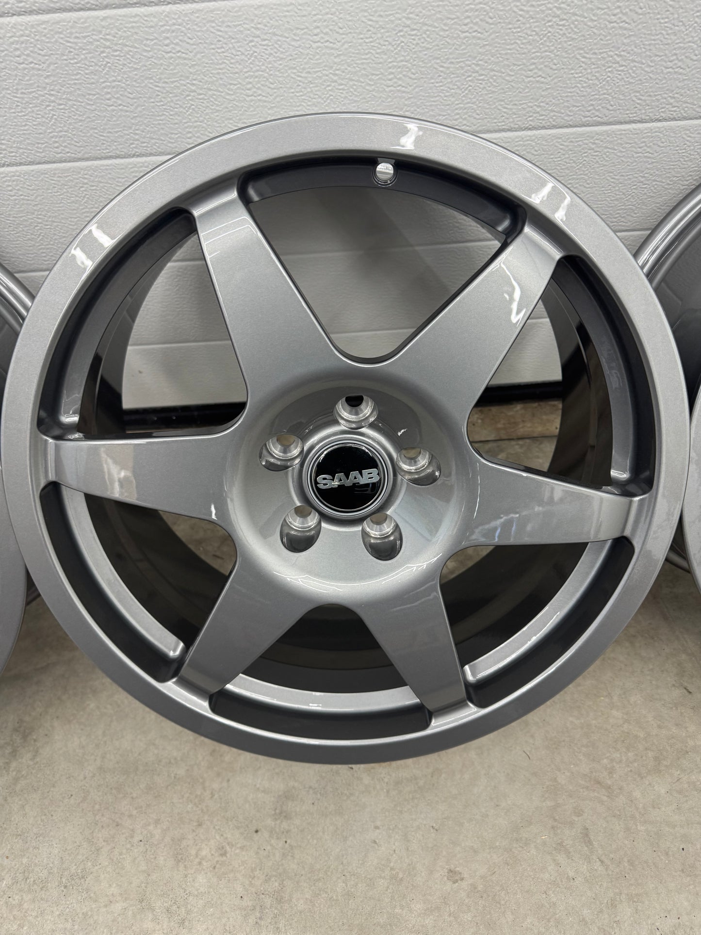 Saab six spoke Hirsch 18” reproductie