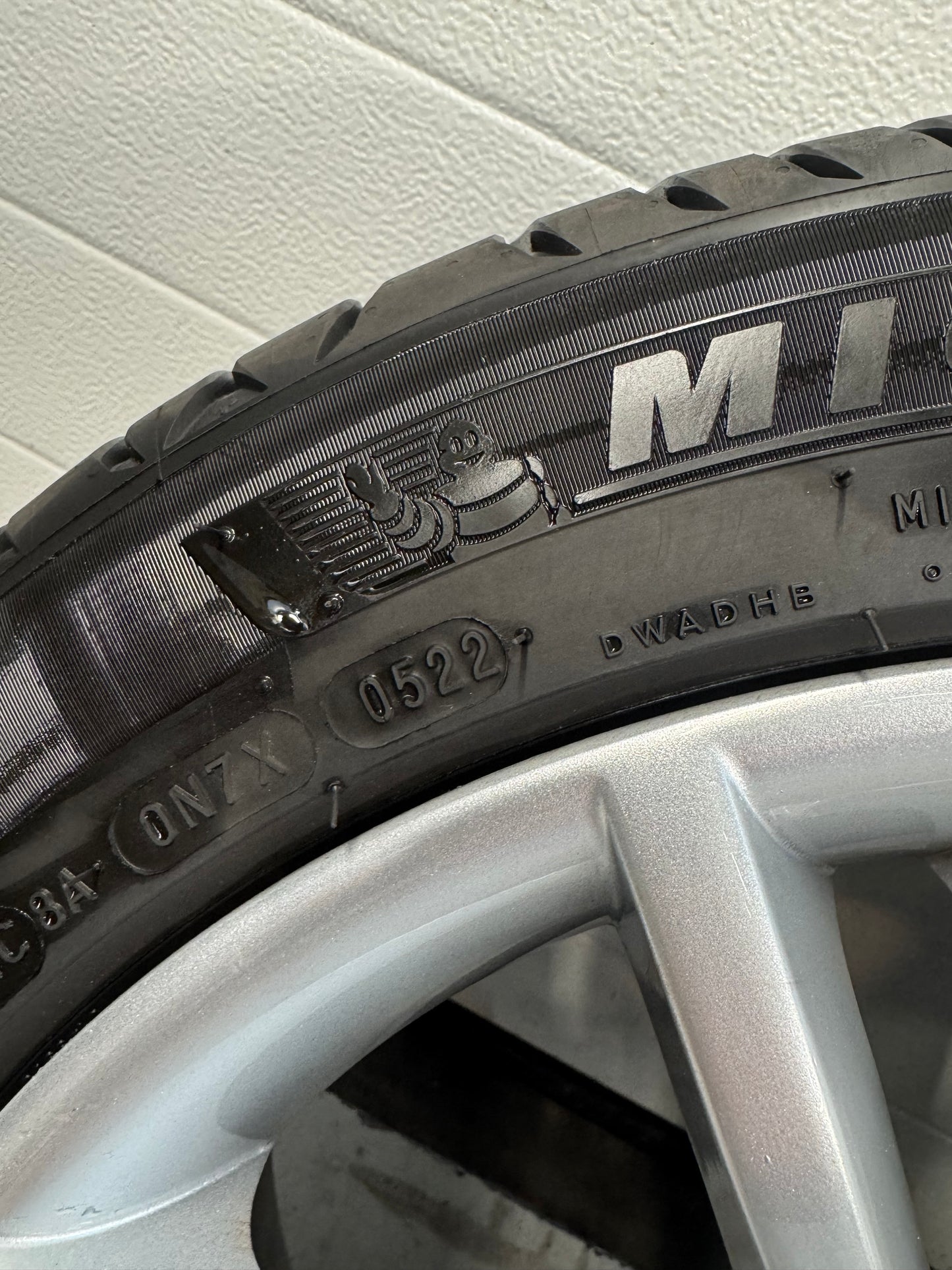 Saab Alu 81 velgen in perfecte staat met nette banden (kopie)