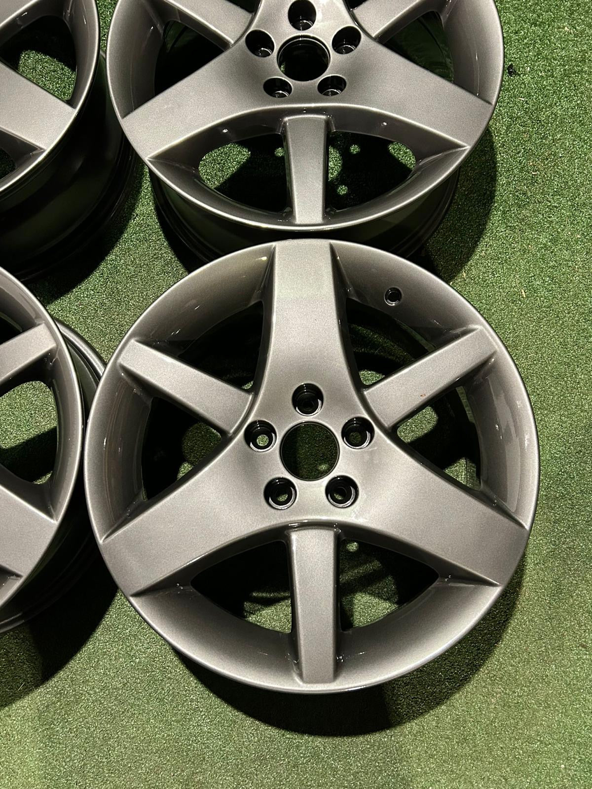 Saab Alu 36 aero velgen gun metal grey nieuw gecoat