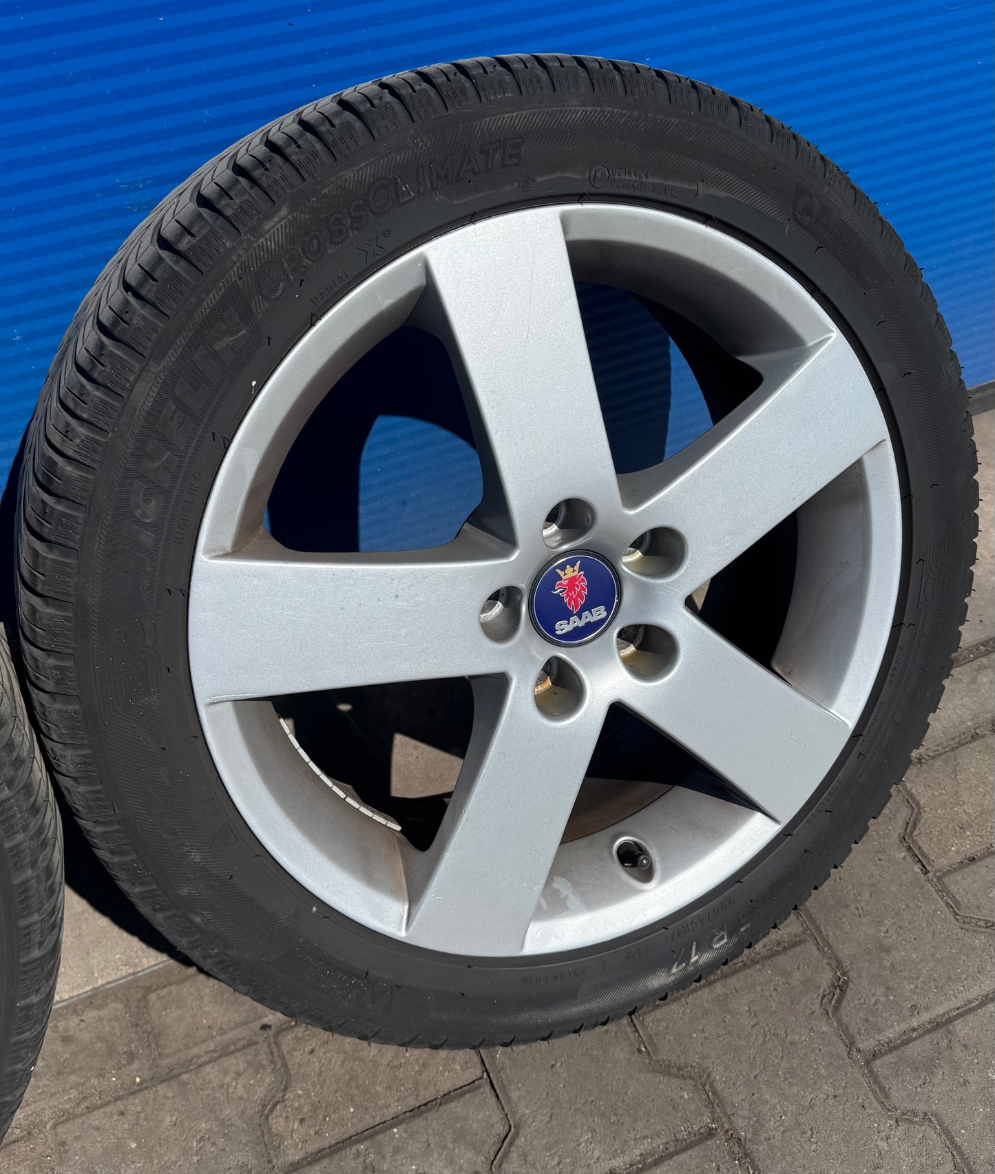 Saab Alu 52 velgen met banden in nette staat