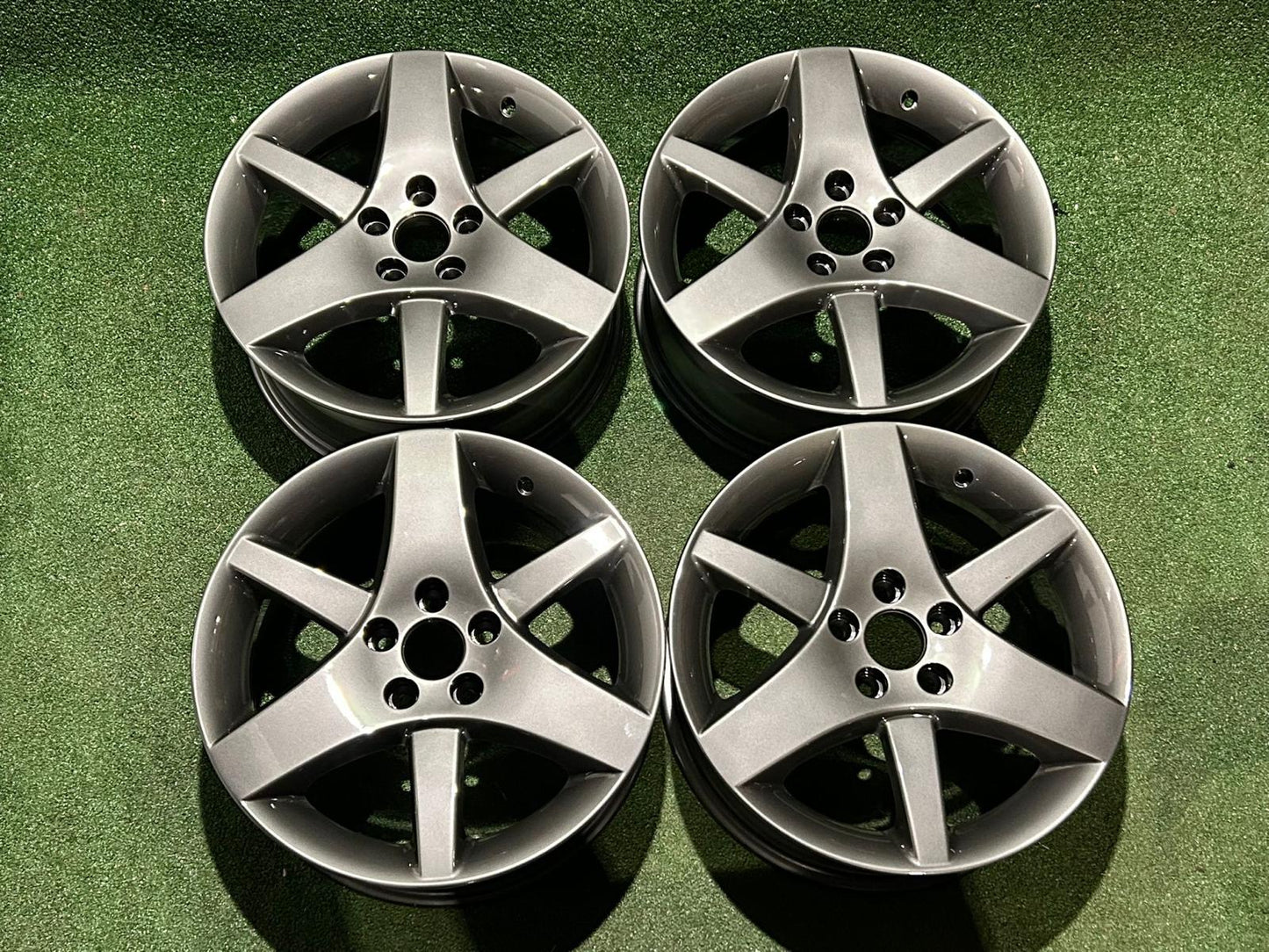Saab Alu 36 aero velgen gun metal grey nieuw gecoat