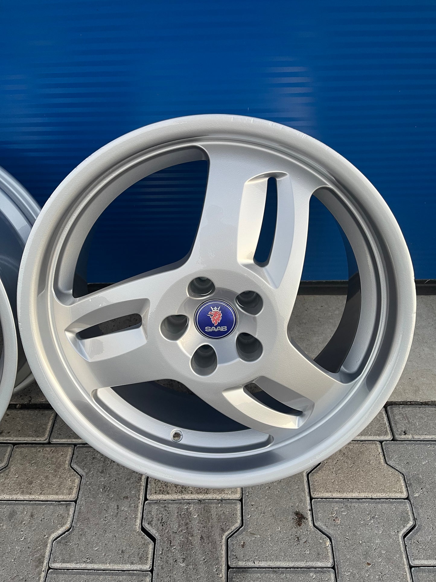 Saab hirsch performance 3 spoke 19” velgen nieuw gecoat