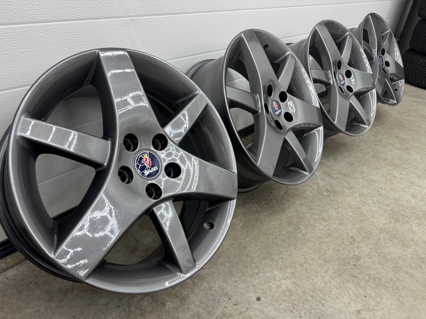 Saab Alu 36 aero velgen gun metal grey nieuw gecoat