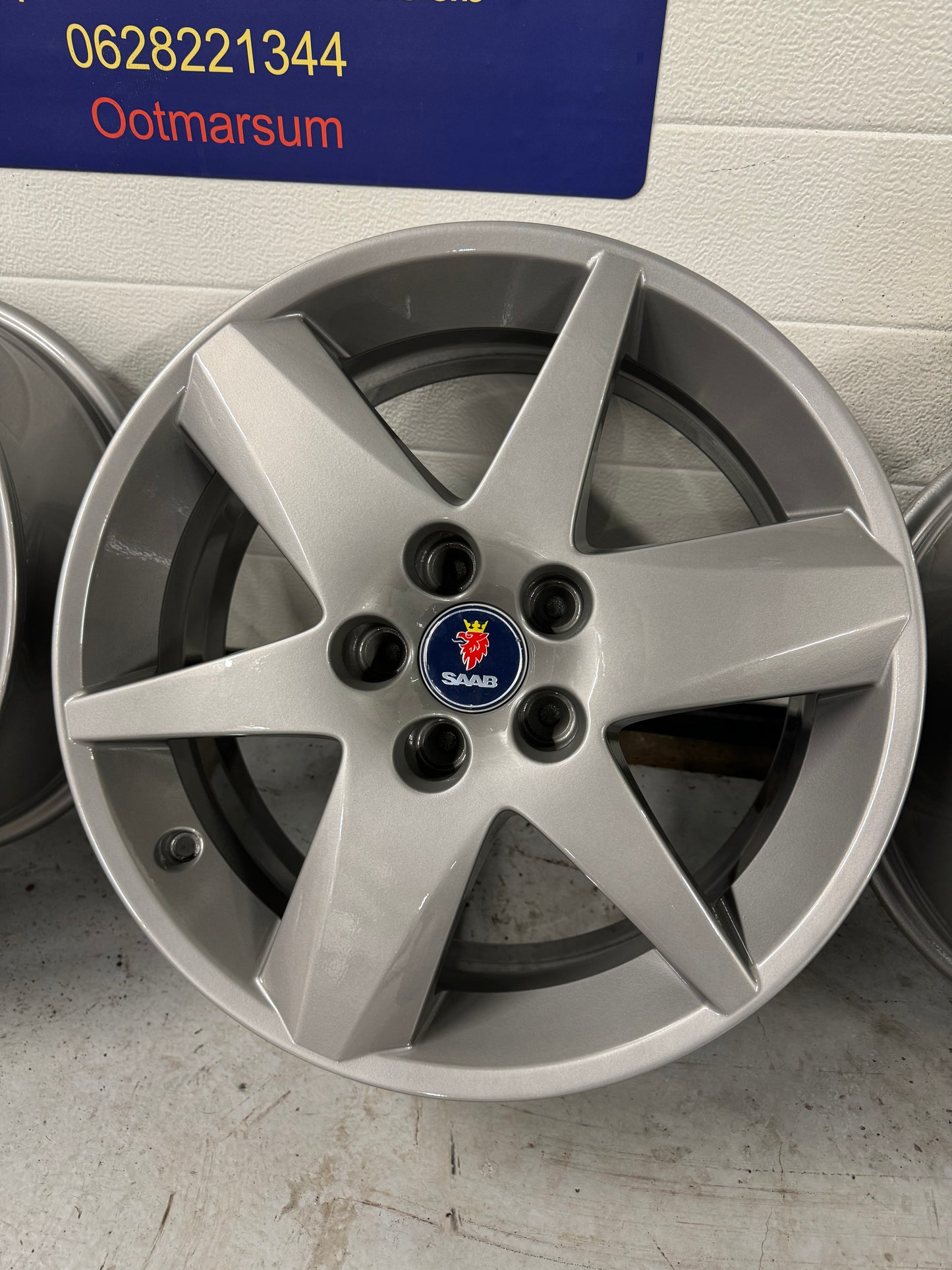 Saab Alu 46 17inch velgen nieuw gecoat