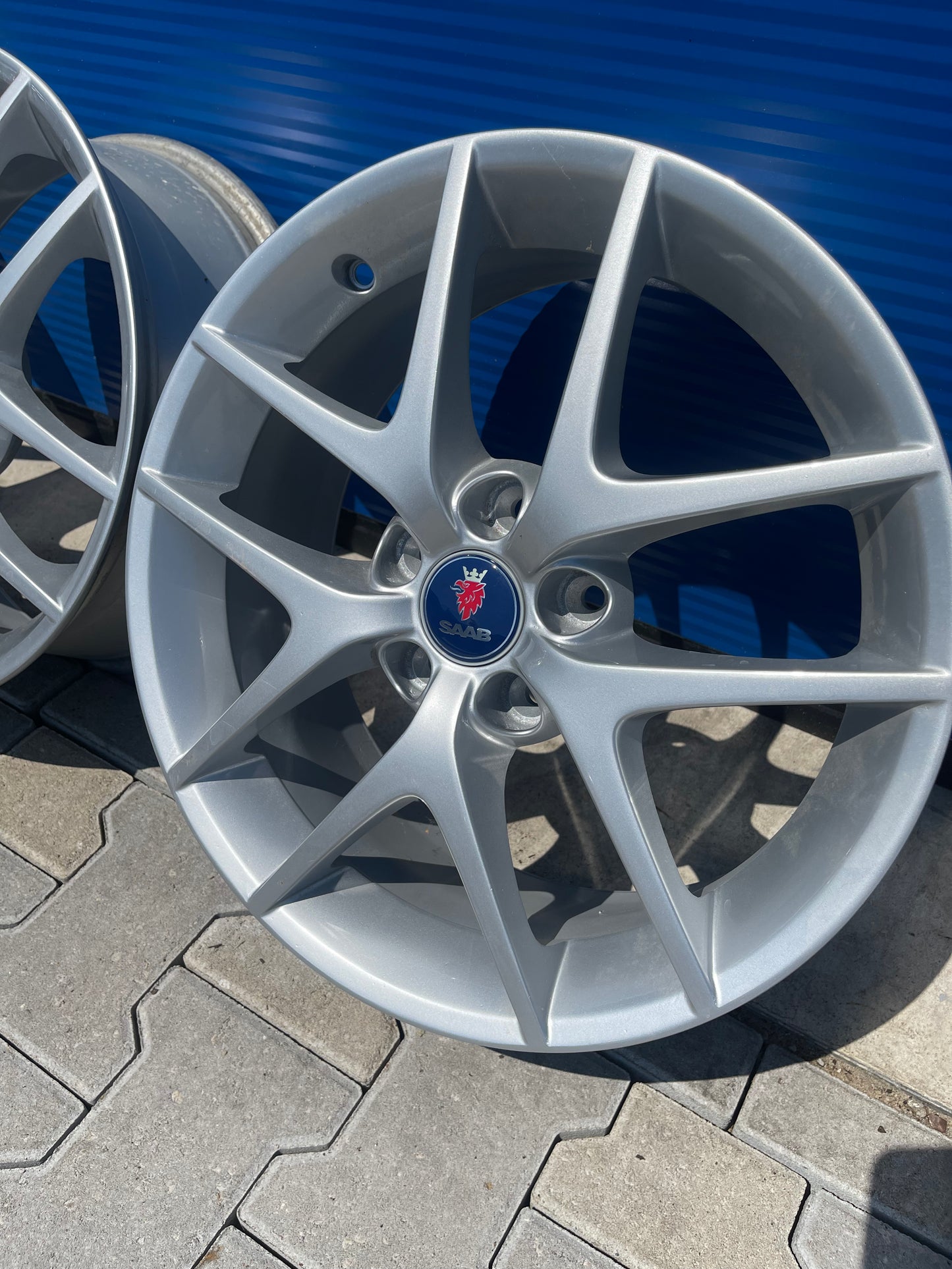 Saab Alu 50 17 inch aero velgen nieuw gecoat