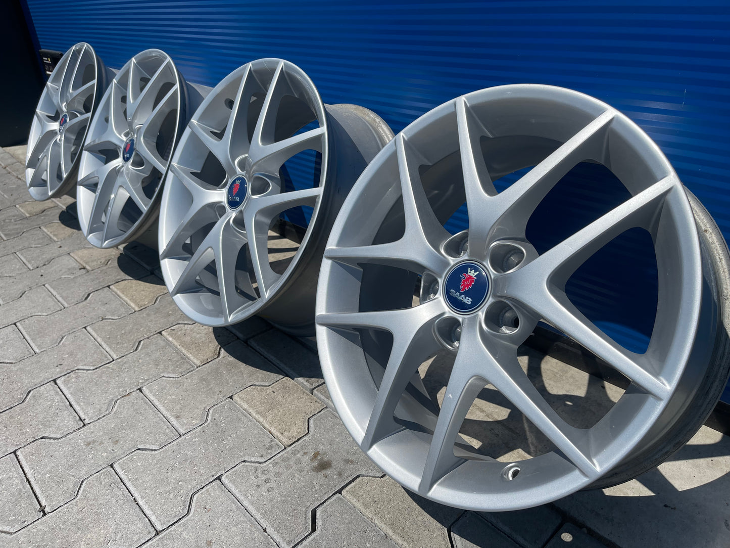 Saab Alu 50 17 inch aero velgen nieuw gecoat